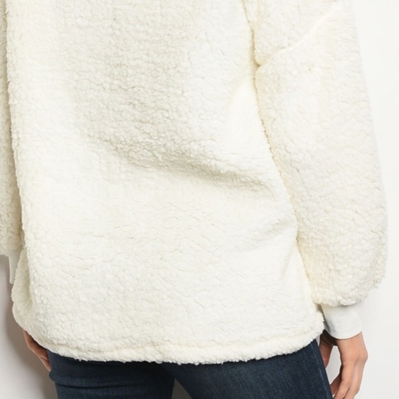 ❄️LAST3️⃣//IVORY SHERPA FUR SWEATER - Picture 6 of 11